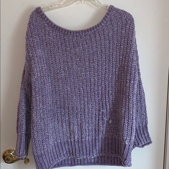 Fuzzy sweater - Picture 1 of 3